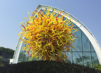 Seattle: Chihuly Garden and Glass is Breathtaking